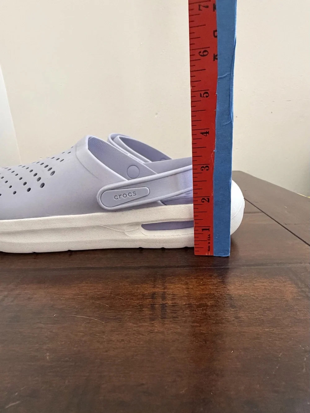 CROCS inmotion clogs